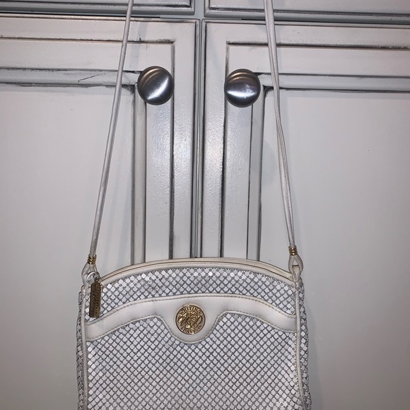 1960s Whiting and Davis white sequin beaded purse - Picture 5 of 11